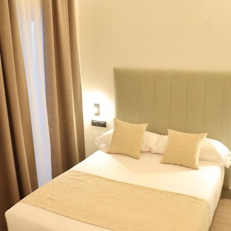 Hostal La Rua-Montera Madrid Eksteriør bilde