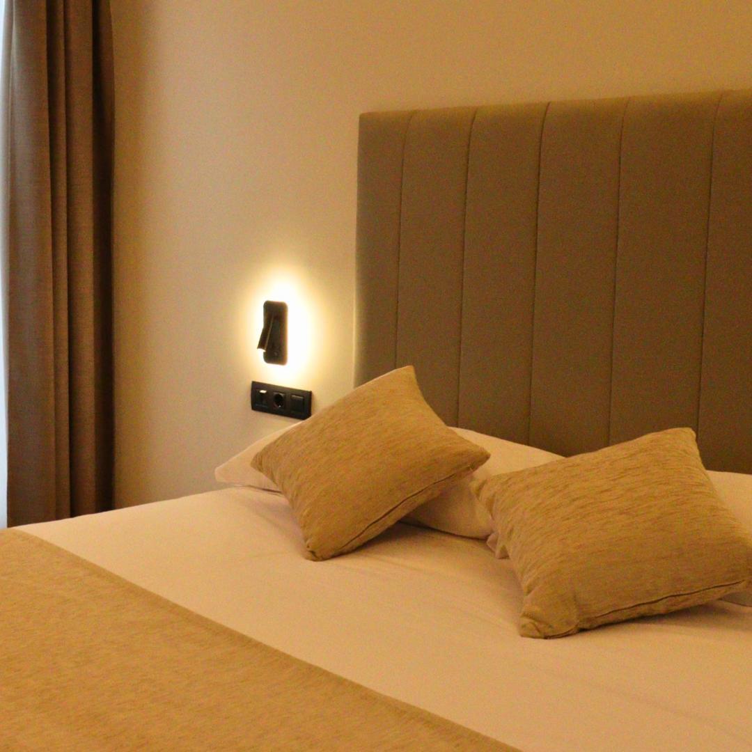 Hostal La Rua-Montera Madrid Eksteriør bilde