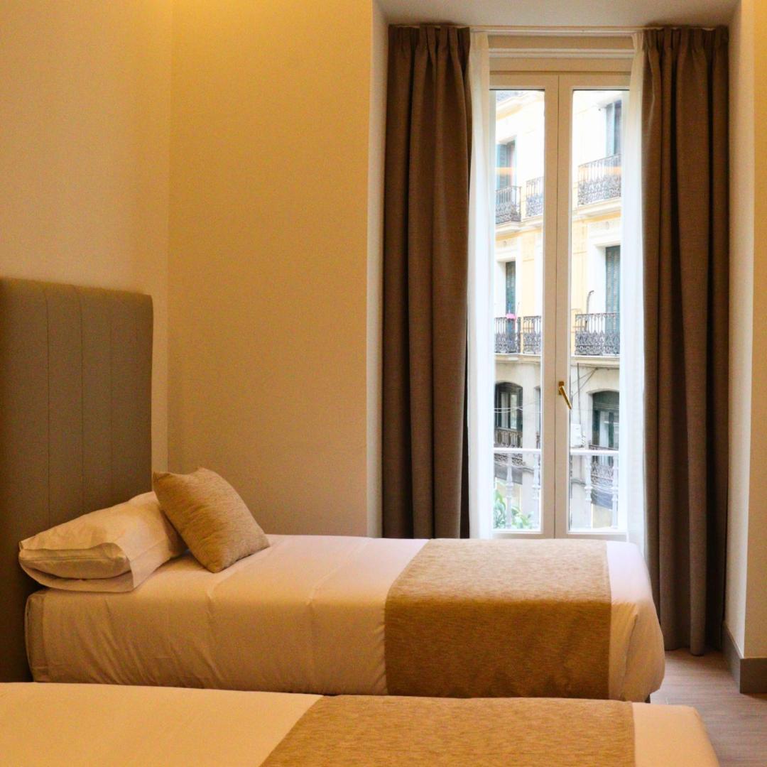 Hostal La Rua-Montera Madrid Eksteriør bilde
